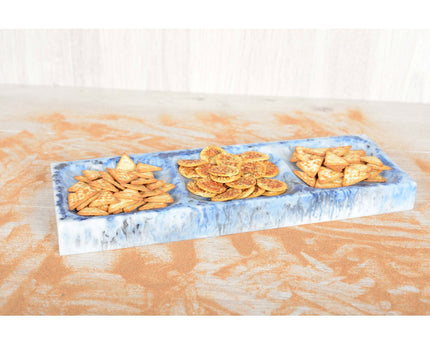 Aperitif Dish 3 Compartimenten / Blue Resin Cake Dish Cloud