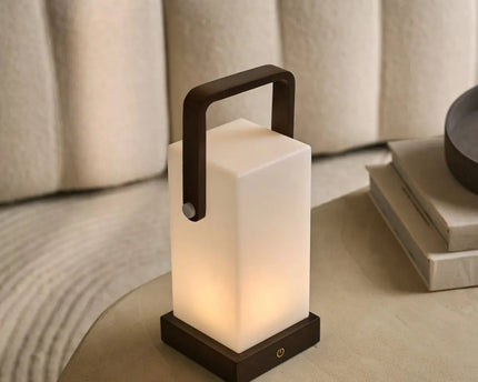 Harper Donkerbruine Houten Lamp – Snoerloze Oplaadbare Tafellamp met Handvat