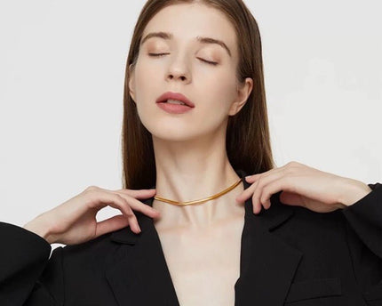 Tijdloze zachte serpentijnbotketting