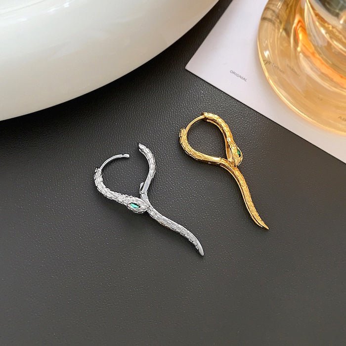 Unieke groene -eye cobra -ontwerp oorbellen - goud n zilver