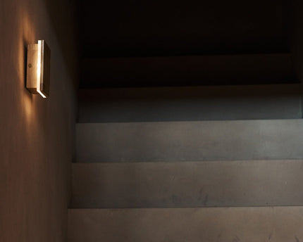 Lane lichtbruine draadloze wandlamp - oplaadbaar, dimbaar, natuurlijk houtlamp