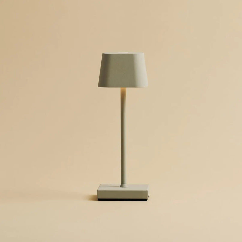 Sarphati Mini Shadow Gray Dordeloze tafellamp perfect voor de horeca -industrie - draadloos oplaadbaar via laadstation, dimbare lamp en 3 lichtmodi
