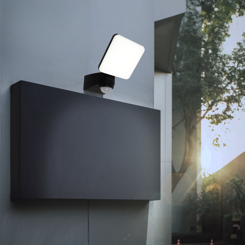 LED externe wandlamp "Jaro" met 360 ° bewegingsdetector, gemaakt van plastic in antraciet, met geïntegreerde LED