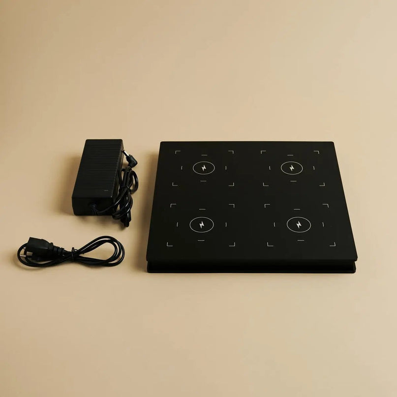 Combi Set Professional-4 X Wouter Delftware Blue Oplaadbare tafellampen & 1 x Amstel Wireless Laying Station met Qi-Technology-Perfect voor restaurants, gastvrijheid en hotels