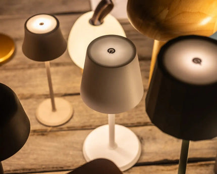 James White oplaadbare tafellamp – draadloos, dimbaar en elegant