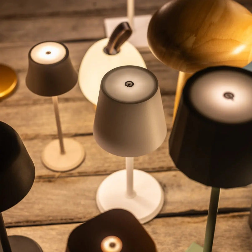 James White oplaadbare tafellamp – draadloos, dimbaar en elegant