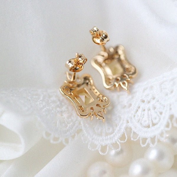 Citrien oorstekers in koninklijke stijl