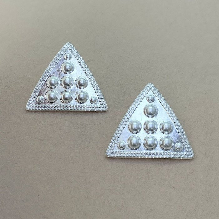 Geometrische driehoek bord punk oorbellen