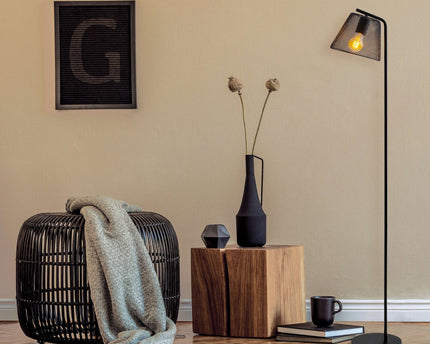 Staande lamp "Korie", vloerlamp gemaakt van zwart in zwart, met E27 -aansluiting, 140 cm hoog, voor de woonkamer en kantoor.