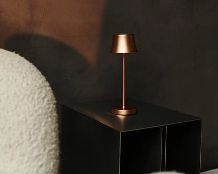 De Pijp Mini koper oplaadbare tafellamp - Draadloos opladen, dimbare lamp en 3 lichte kleuren
