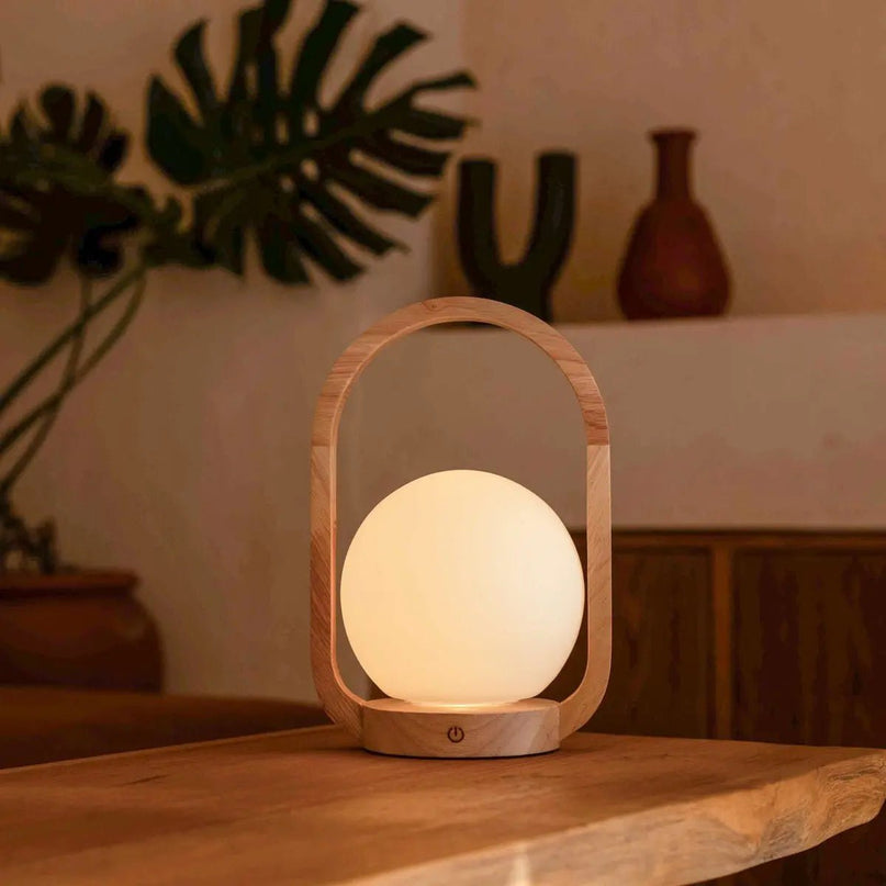 Skye Lichtbruine Houten Snoerloze Lamp | Oplaadbaar en dimbaar ontwerp