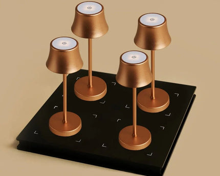 Combi Set Professional-4 X de Pijp Mini koper oplaadbare tafellampen & 1 x Amstel Wireless Lay Station met Qi-Technology-Perfect voor restaurants, gastvrijheid en hotels