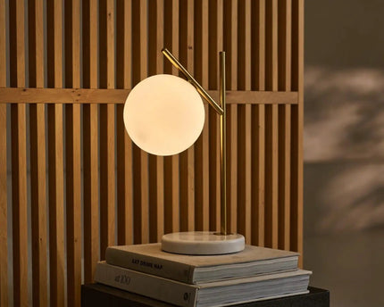 Madison Marmeren Lamp met Matglazen Bol – Elegante Tafellamp