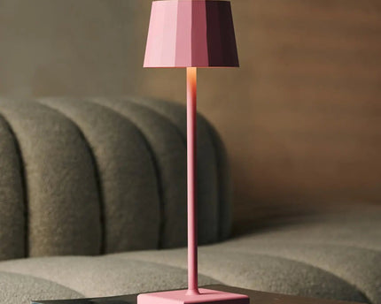 Combi Set Professional-8 x Wouter Flamingo Roze oplaadbare tafellampen & 1 x Central Station draadloos laadstation met Qi-Technology-Perfect voor restaurants, gastvrijheid en hotels