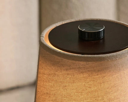Rover donkerbruine houten lamp – oplaadbare, draadloze en dimbare lampenkap