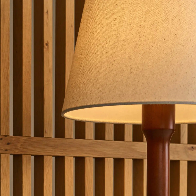 Nova Kastanjebruine Lamp met Houten Voet | Stijlvolle woonkamer- en slaapkamerverlichting