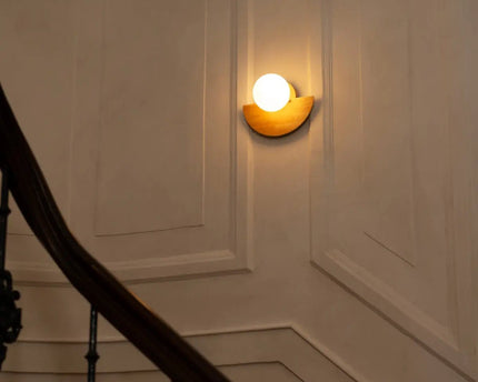 Kane lichtbruine draadloze wandlamp – oplaadbare lamp van hout en glas