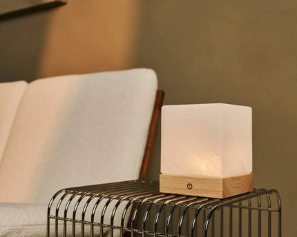 YCE lichtbruine draadloze houten lamp met bevroren glas-oplaadbare, dimbare, 100-uur batterij