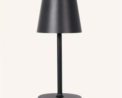 James Black oplaadbare ijzeren tafellamp – draadloos, dimbaar en elegant