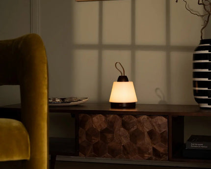 Liv donkerbruine oplaadbare lamp – leren band, dimbaar, 3 lichtmodi, draadloos