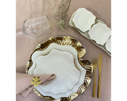 Witte porseleinen dessertplaat met gouden randen
