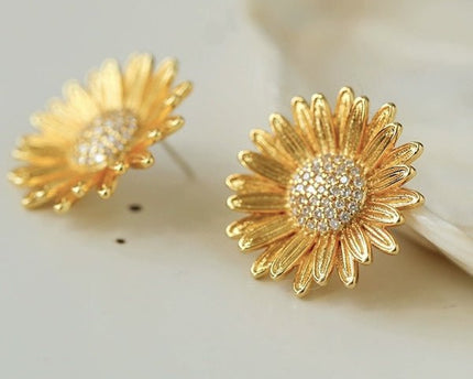 Moderne vintage zonnebloem liefde oorstekers