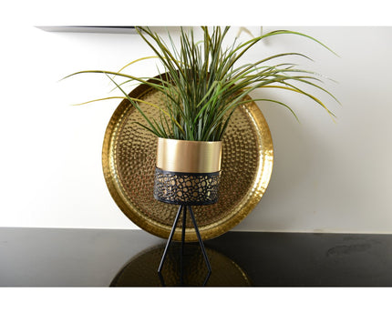 Metaalplantondersteuning met gouden vaas H.34 cm