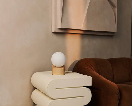 Quin lichtbruine houten lamp met koord - duurzaam rubberwood en matglas