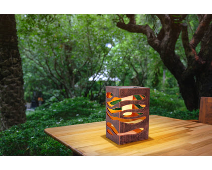 LED Decoratie Solar Light "Hilda", 12,3 x 12,3 cm, 20 cm hoog, gemaakt van hoogwaardige plastic, binnen goud, goudbruine metalen afwerking, geïntegreerde LED, warm wit