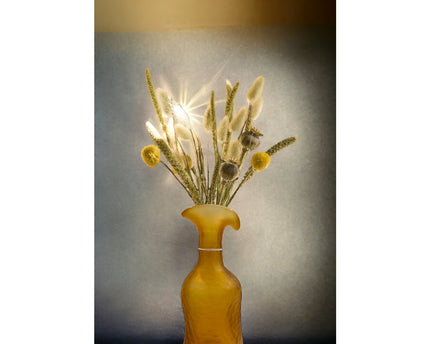 vintage amberkleurige glazen vaas klein formaat: H30cm B: 7cm