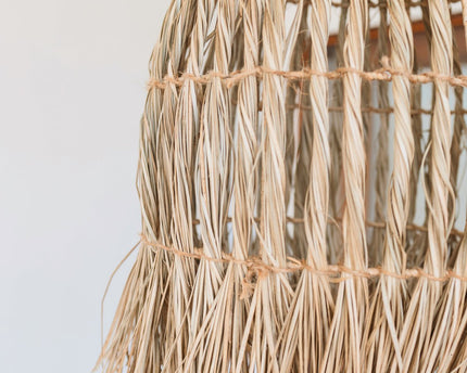 Plafondlamp van zeegras – Boho lampenkap hanglamp – natuurlijke hanglamp – grote trechtervormige zeegras lampenkap LAMPUNG (Ø 40 cm)