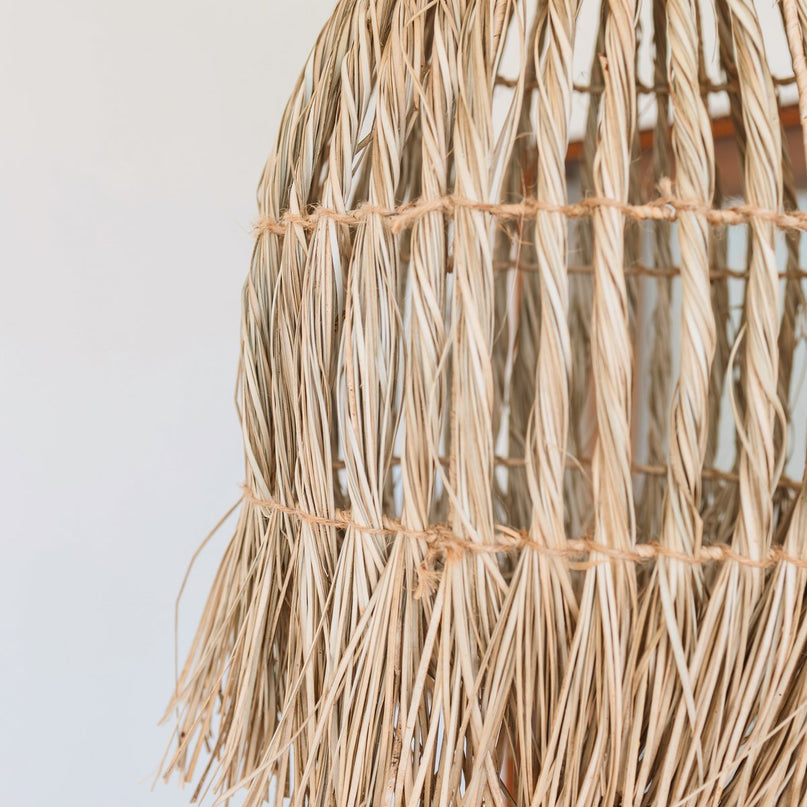 Plafondlamp van zeegras – Boho lampenkap hanglamp – natuurlijke hanglamp – grote trechtervormige zeegras lampenkap LAMPUNG (Ø 40 cm)