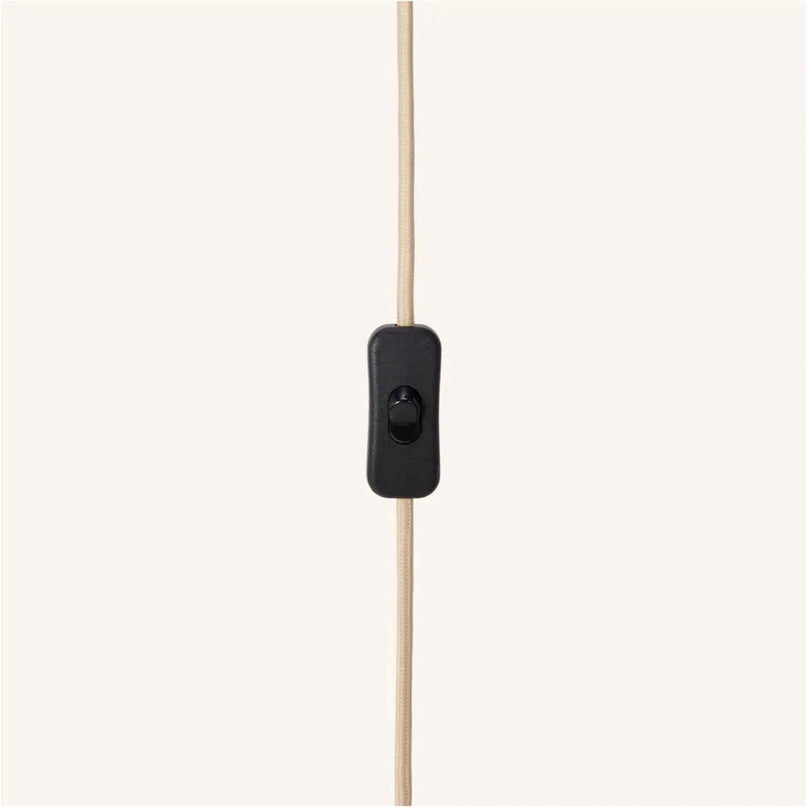 Quin lichtbruine houten lamp met koord - duurzaam rubberwood en matglas