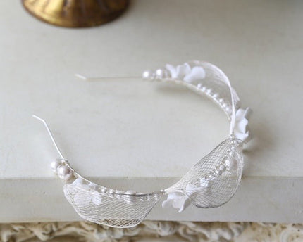 Romantische zilveren mesh bruidshoofdband-keramische bloemen