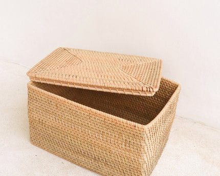 Opbergmand met deksel – Plankmand gemaakt van beige rotan – Handgeweven decoratieve mand GRAHA (2 maten)