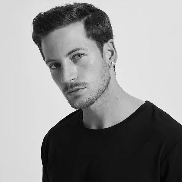 Unieke V-vorm oorbellen-zwart en zilver