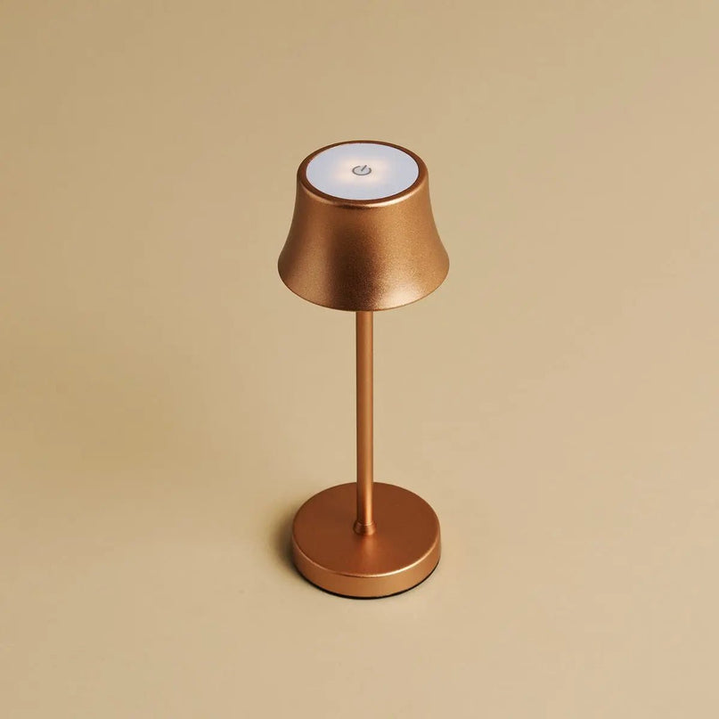 Combi Set Professional-8 X de Pijp Mini Copper Oplaadbare tafellampen & 1 x Central Station Wireless Laying Station met Qi-Technology-Perfect voor restaurants, gastvrijheid en hotels