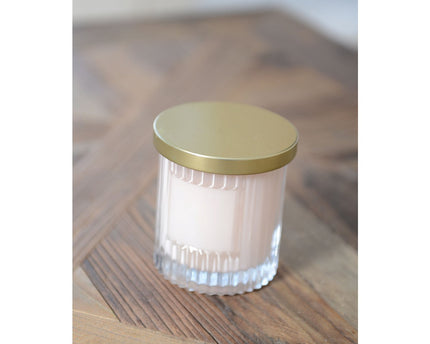 Roze kaars met gouden hoes kokosparfum