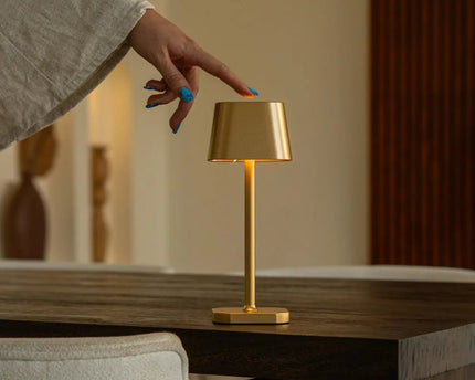 Ava Goud Oplaadbare Tafellamp | Draadloos, dimbaar en stijlvol