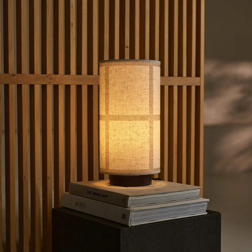 Sakura Donkerbruine Tafellamp met Linnen Kap | Handgemaakte en stijlvolle verlichting