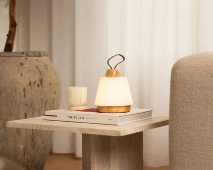 Liv lichtbruine oplaadbare lamp – lederen band, dimbaar, draadloos