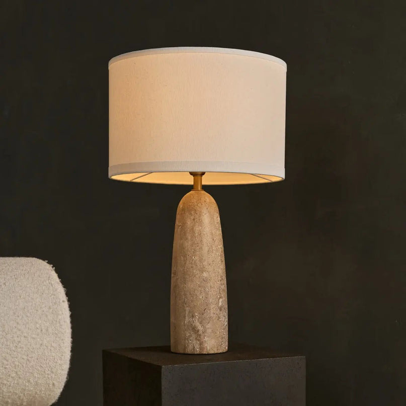 Isla travertijnlamp met katoenen kap – elegant en tijdloos