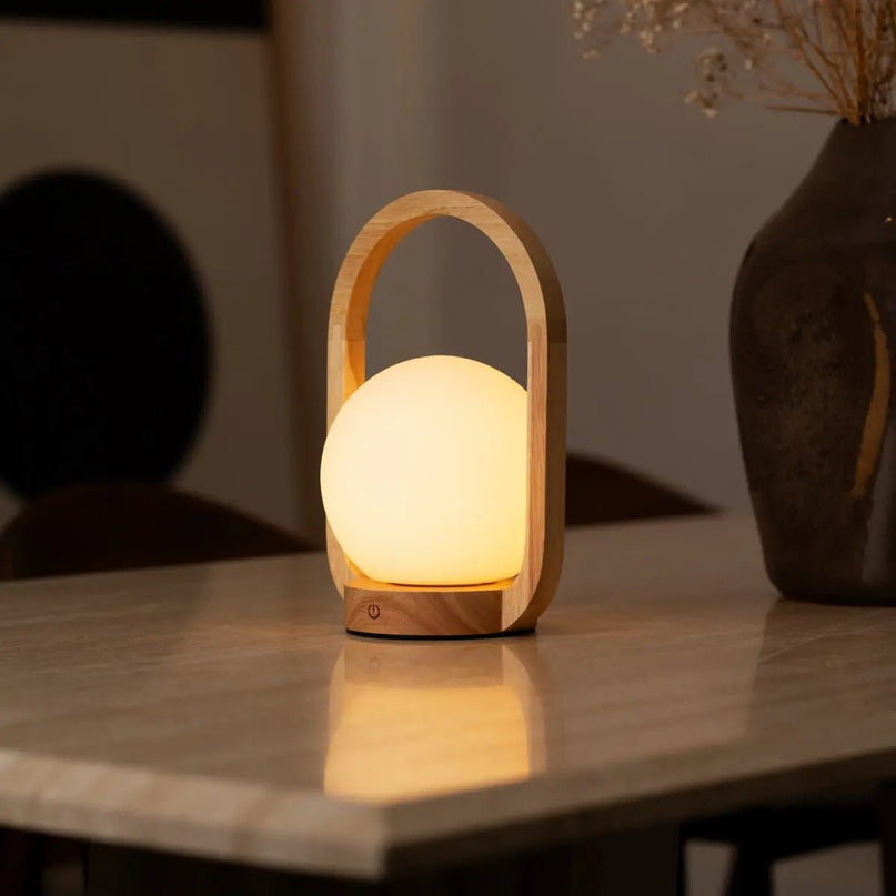 Skye Lichtbruine Houten Snoerloze Lamp | Oplaadbaar en dimbaar ontwerp
