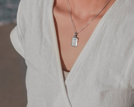 Sierlijke ketting met hanger - zilveren 40 cm ketting gemaakt van 925 zilver - abstract gezicht gegraveerd - LOVINA zilver
