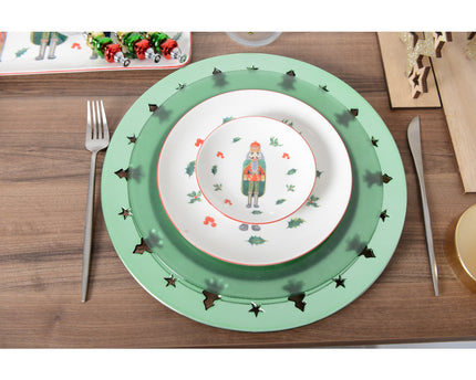 Briljante groene plaat onder boomdecor