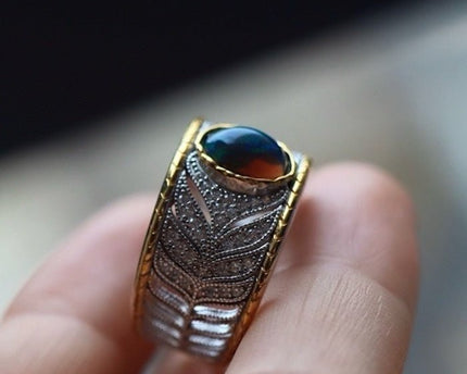 Eastern Royal Style Black Opal Ring - verstelbaar