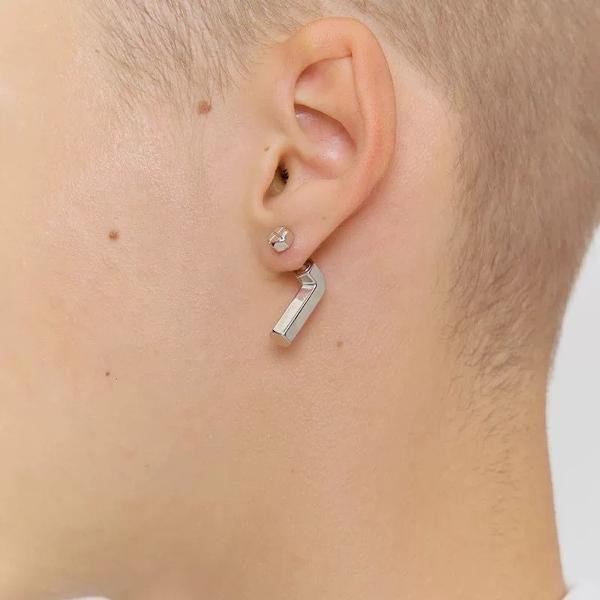 Unieke zilveren oorstekers met schroefontwerp