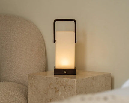 Harper Donkerbruine Houten Lamp – Snoerloze Oplaadbare Tafellamp met Handvat