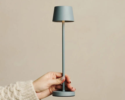 Combi Set Professional – 4 x Vondel Mini Mouse Grey Rechargeable Table Lamps & 1 x Amstel Wireless Charging Station with Q1-Technology – Perfect for Restaurants, Hospitality & Hotels