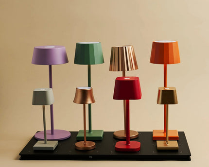 Combi Set Professional-8 X de Pijp Mini Mocha Brown oplaadbare tafellampen & 1 x Central Station draadloos laadstation met Qi-Technology-Perfect voor restaurants, gastvrijheid en hotels